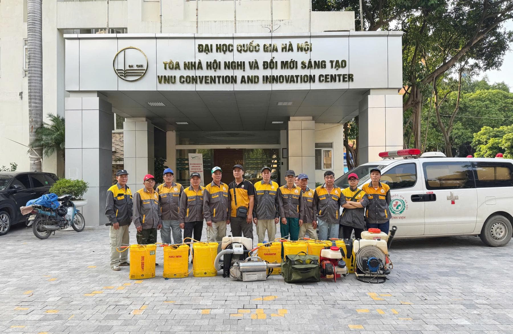 Phun Hóa Chất Phòng, Chống Dịch Bệnh Trước Thềm Năm Học 2026 - 2027
